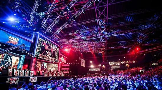 性的年轻内 性的年轻内