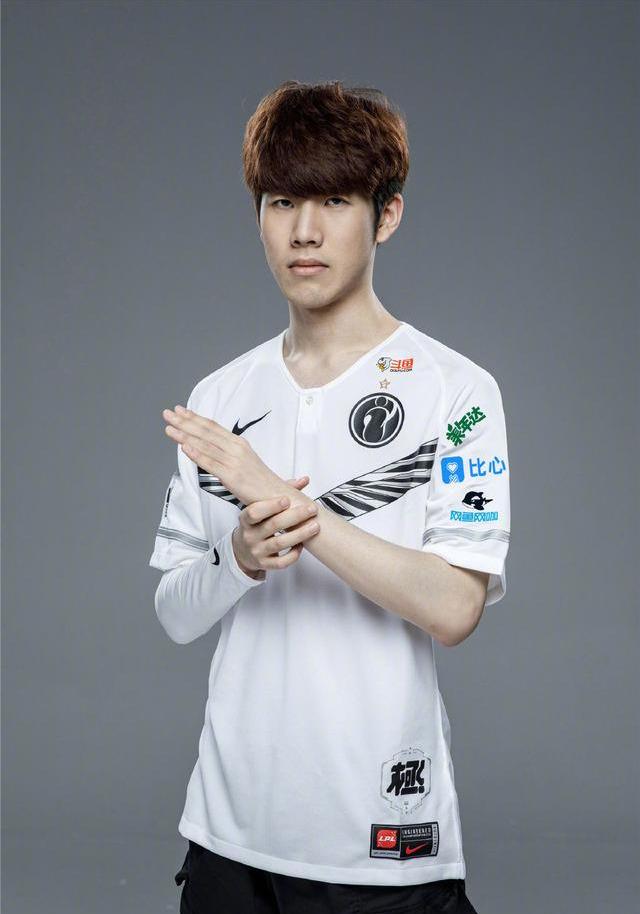 就想着防守 就想着防守