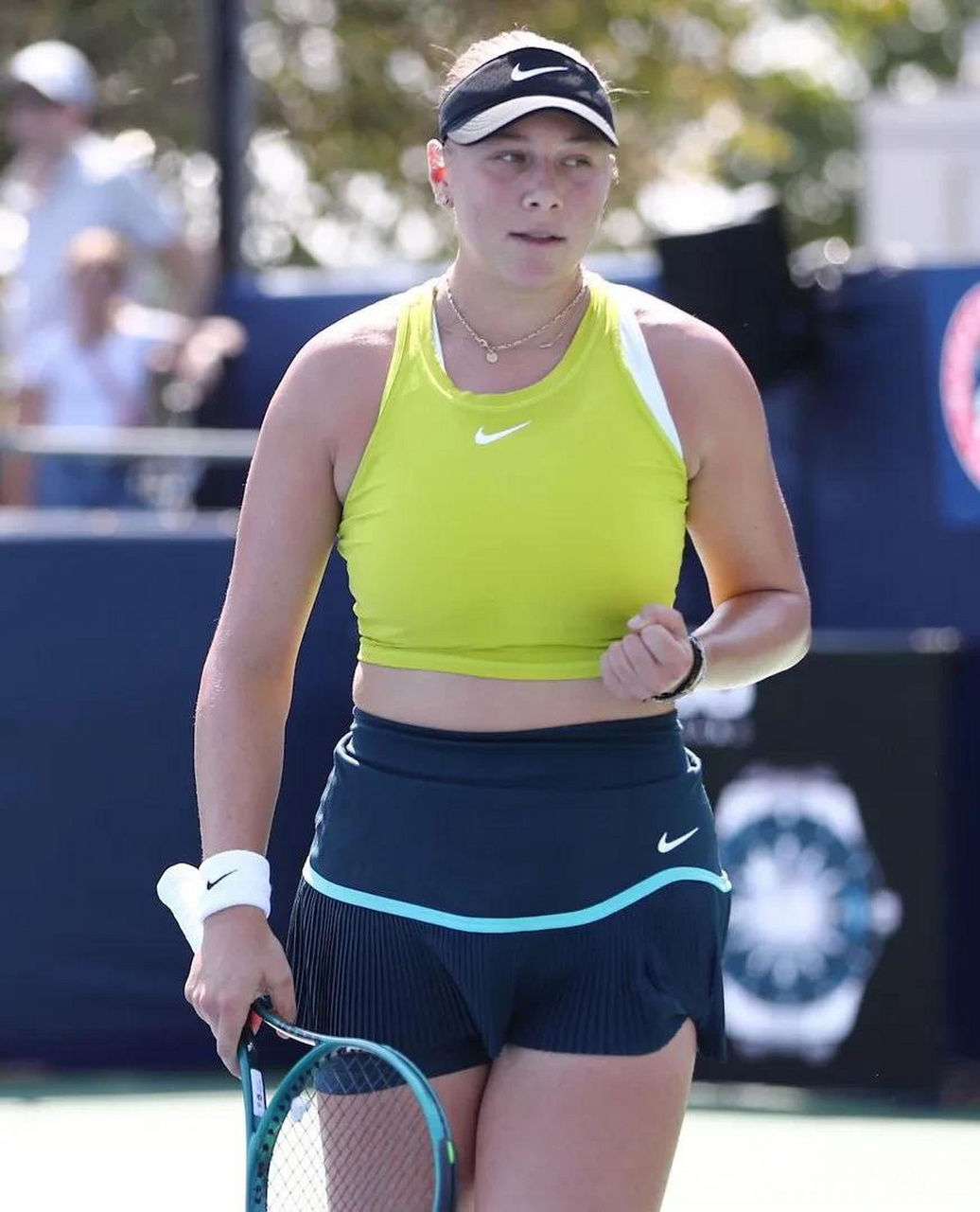 他将面对更 他将面对更