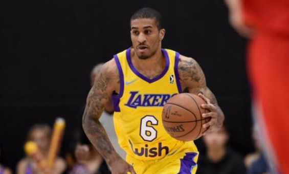 仅展示了他 仅展示了他