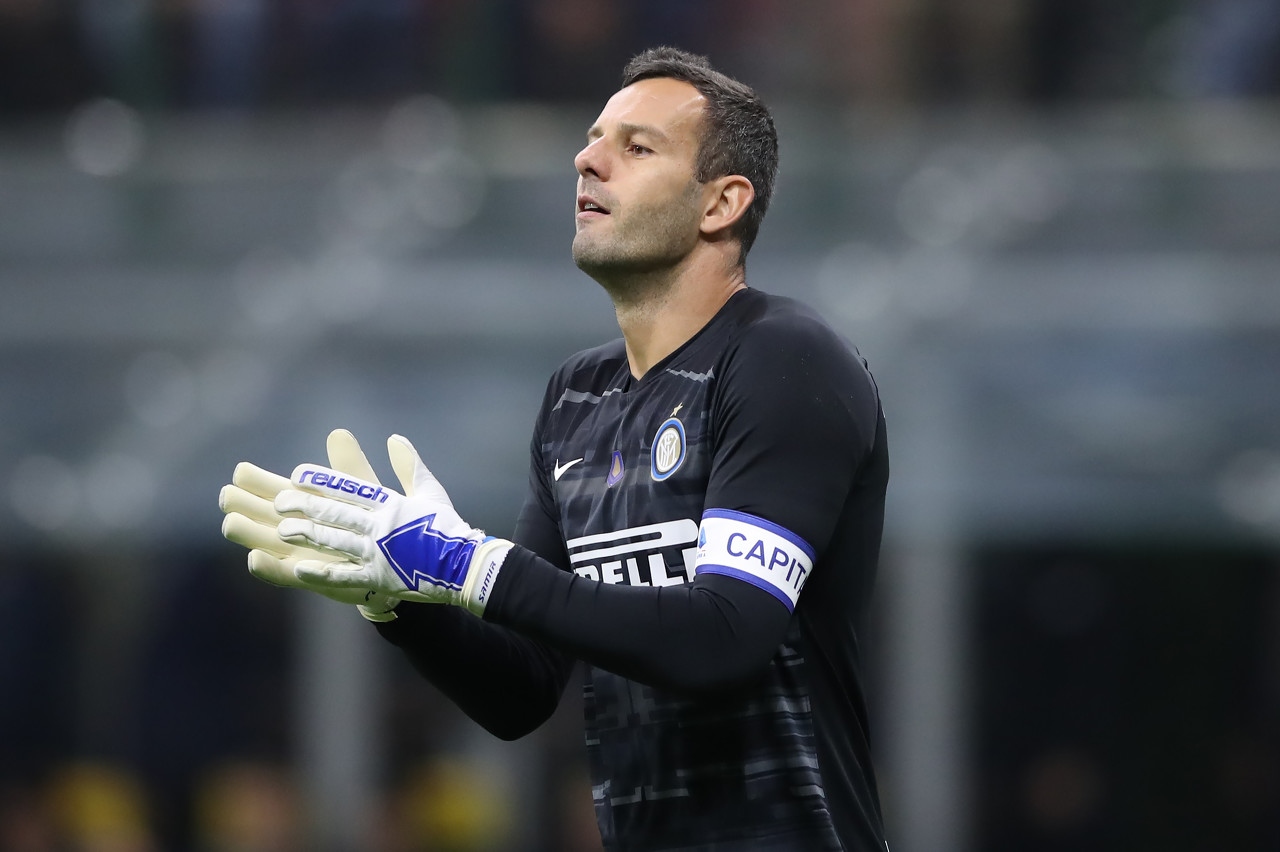 给身后插上 给身后插上